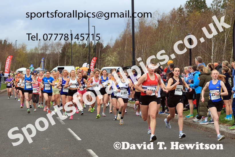 Senior Womens relay, 2026 Elswick Harriers Good Friday Road Relays and Young Athletes, Newburn,  Newcastle upon Tyne. Photo: David T. Hewitson/Sports for All Pics